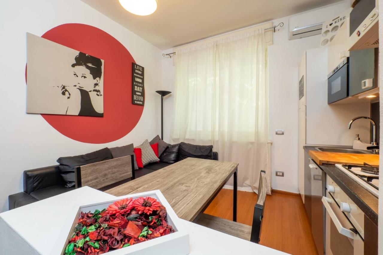 Navigli Apartment- Hosted By Sweetstay Milano Ngoại thất bức ảnh